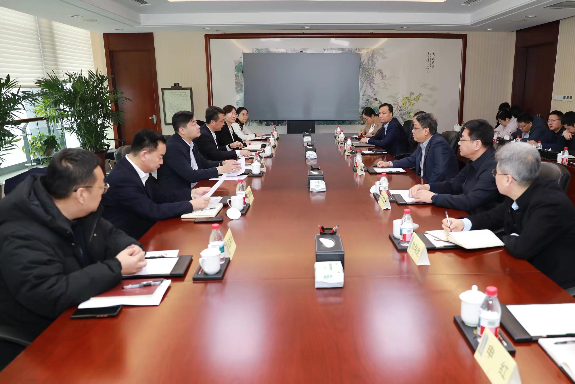 赵治文走访大众报业集团