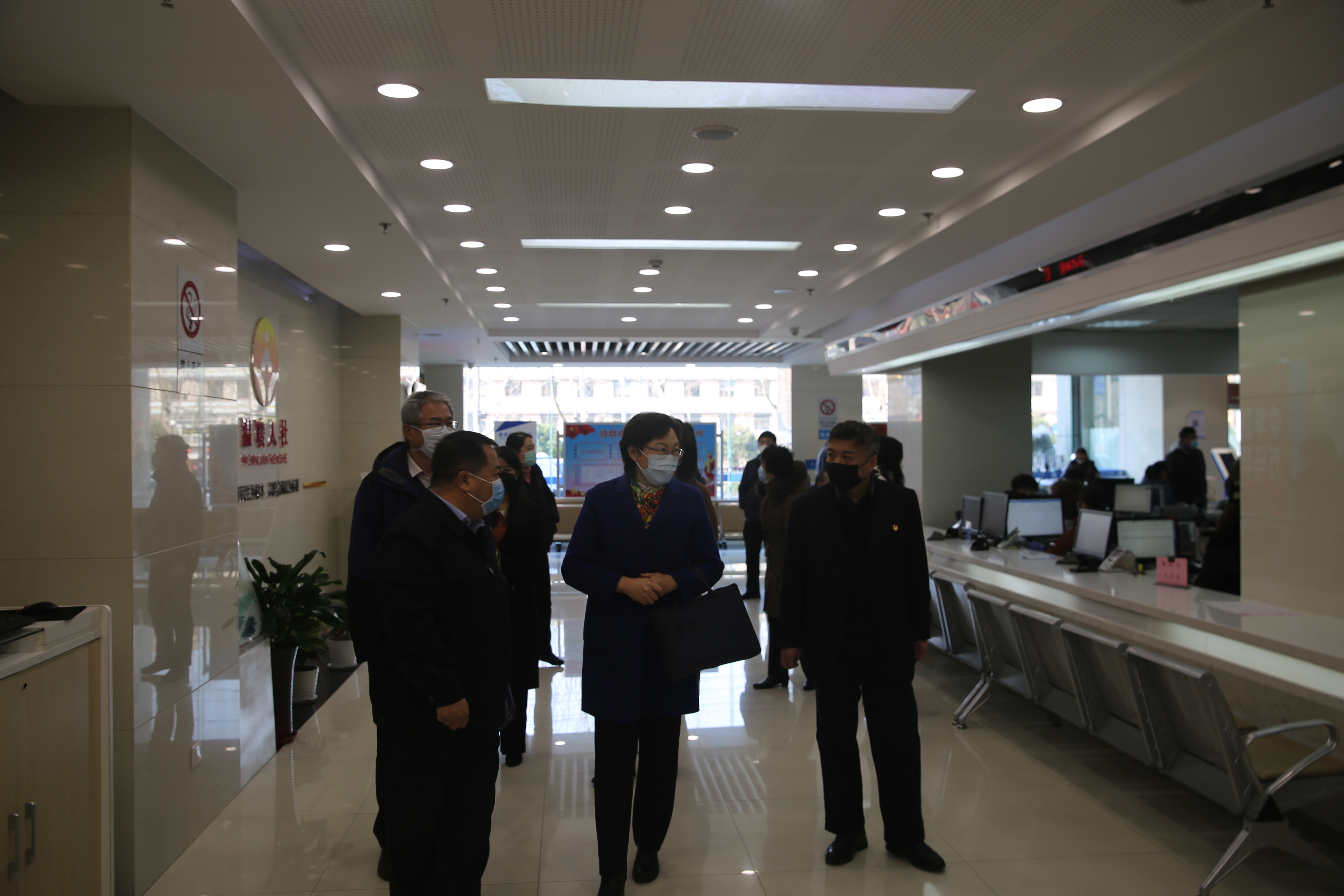 市医保局局长李文秀到我区调研企业复工复产工作