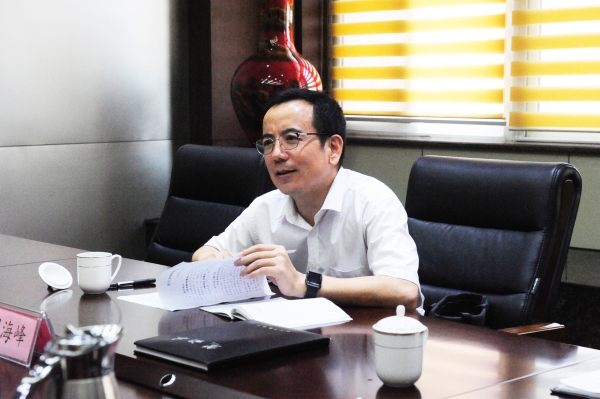 济南市历下区政府 教育动态 刘海峰同志到教育